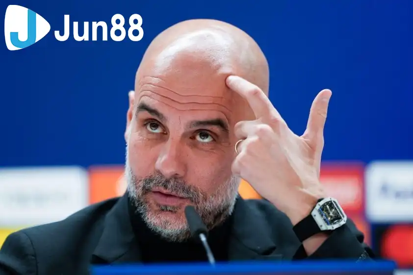 Pep Guardiola đã dành những lời có cho thủ thành người Ý. Ảnh: Daily mail Pep Guardiola đã dành những lời có cho thủ thành người Ý. Ảnh: Daily mail
